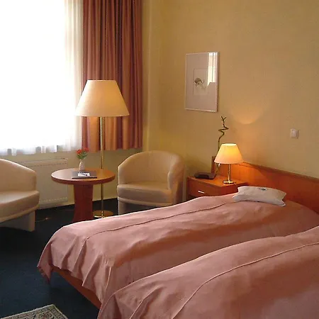 מלון Cityhotel Stadt
